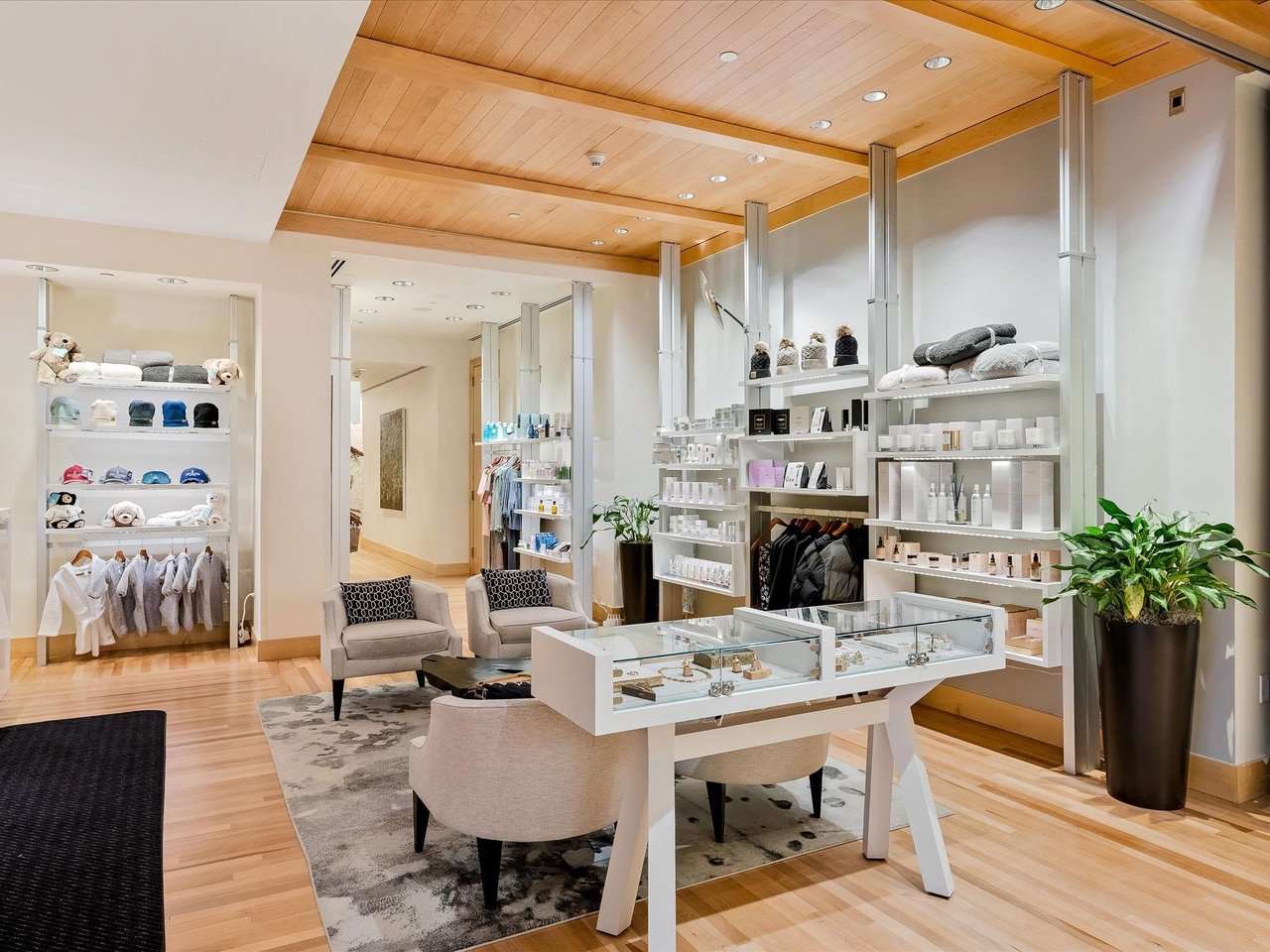 518-4591 Blackcomb Wy