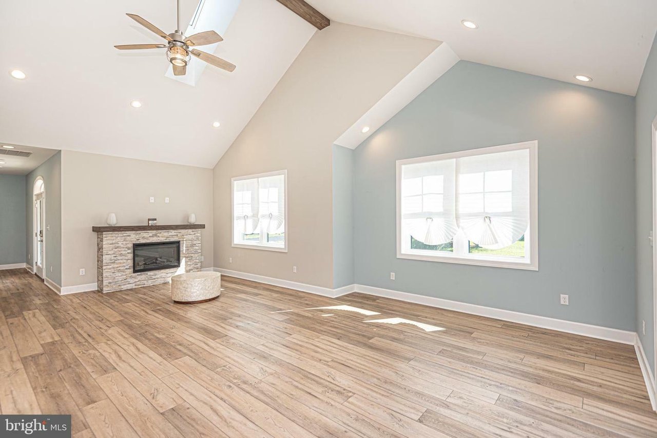 12121 Salt Point Rd