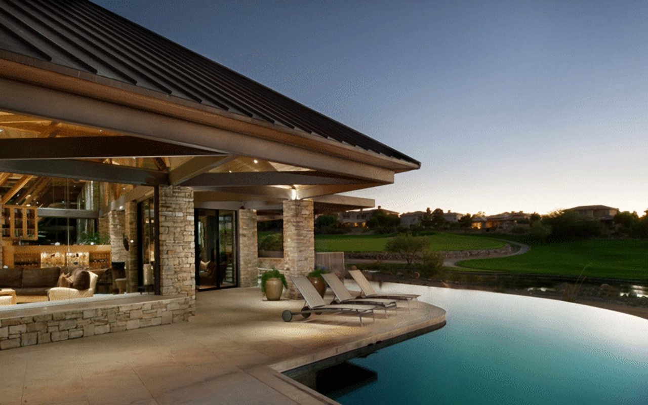 The Benefits of Owning Vegas Luxury Real Estate