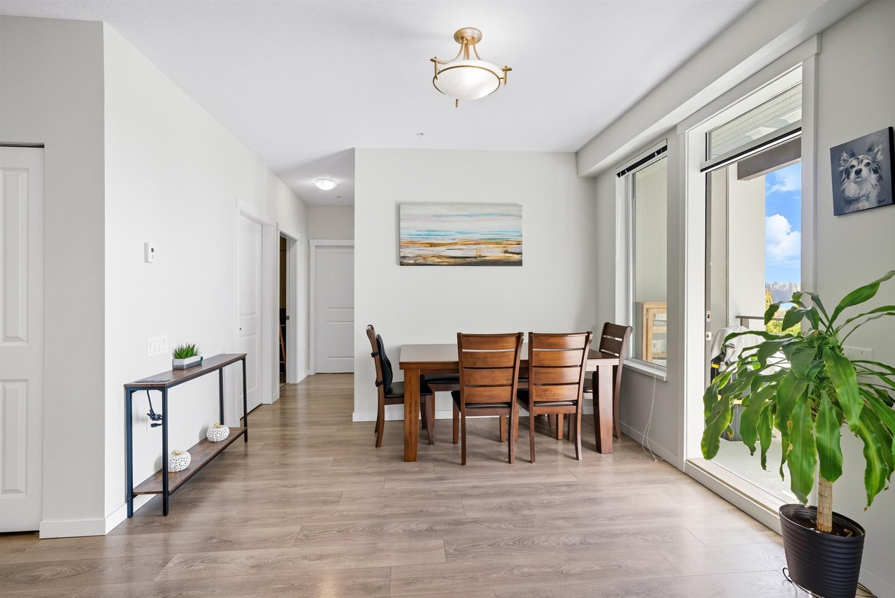 207-3289 Riverwalk Ave