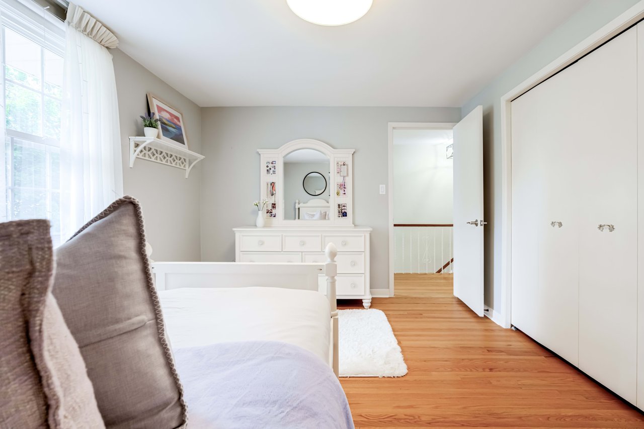 16 Henry Corson Pl