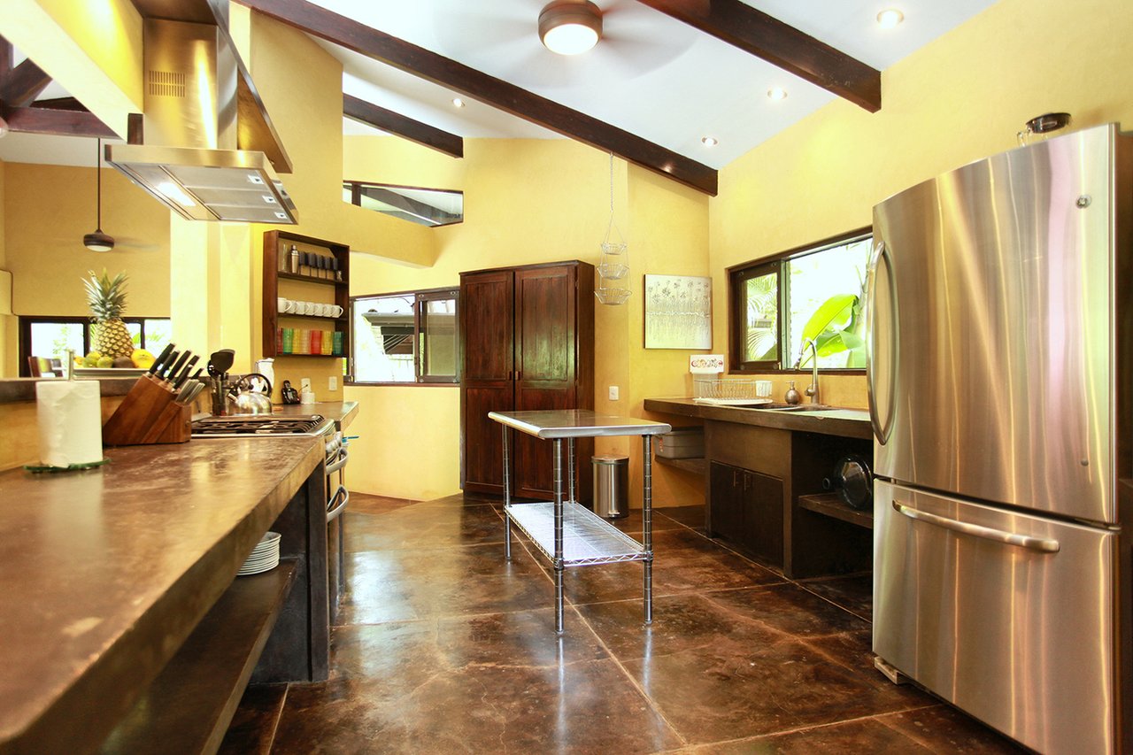 Pool Home Near Surf Break, Santa Teresa, Puntarenas