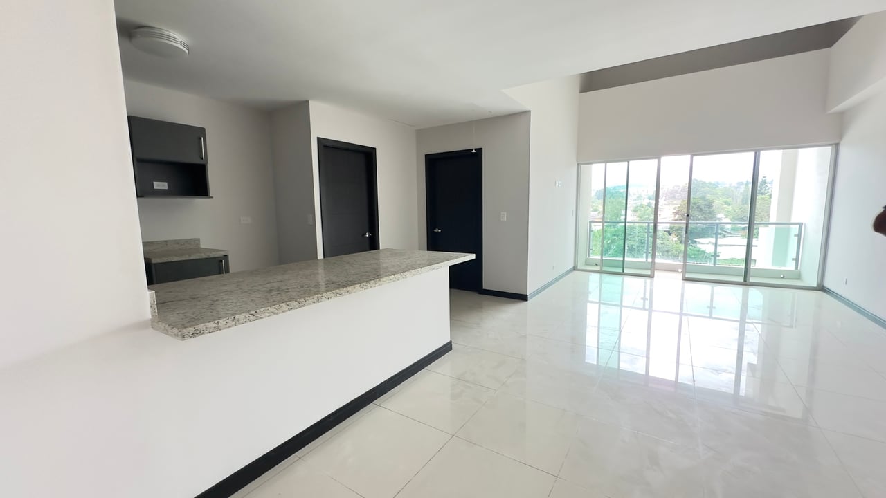Bright City View Condo, Curridabat, San Jose