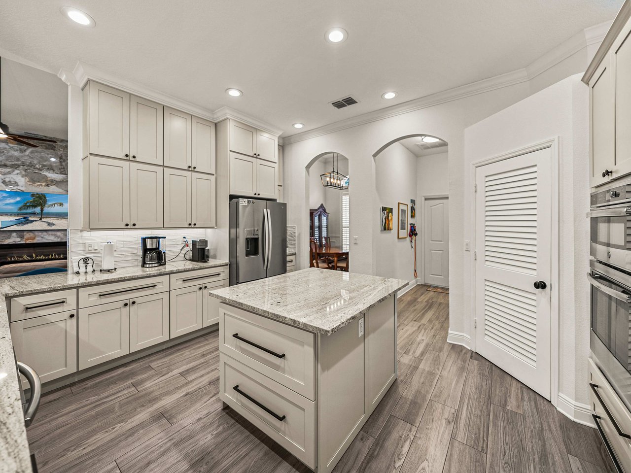 13228 THOROUGHBRED DR