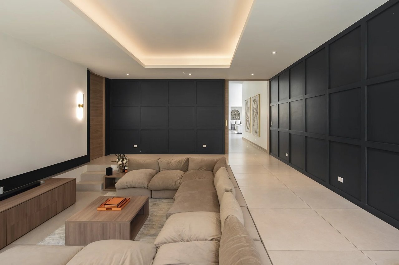 Contemporary Luxury Garden Estate, Heredia