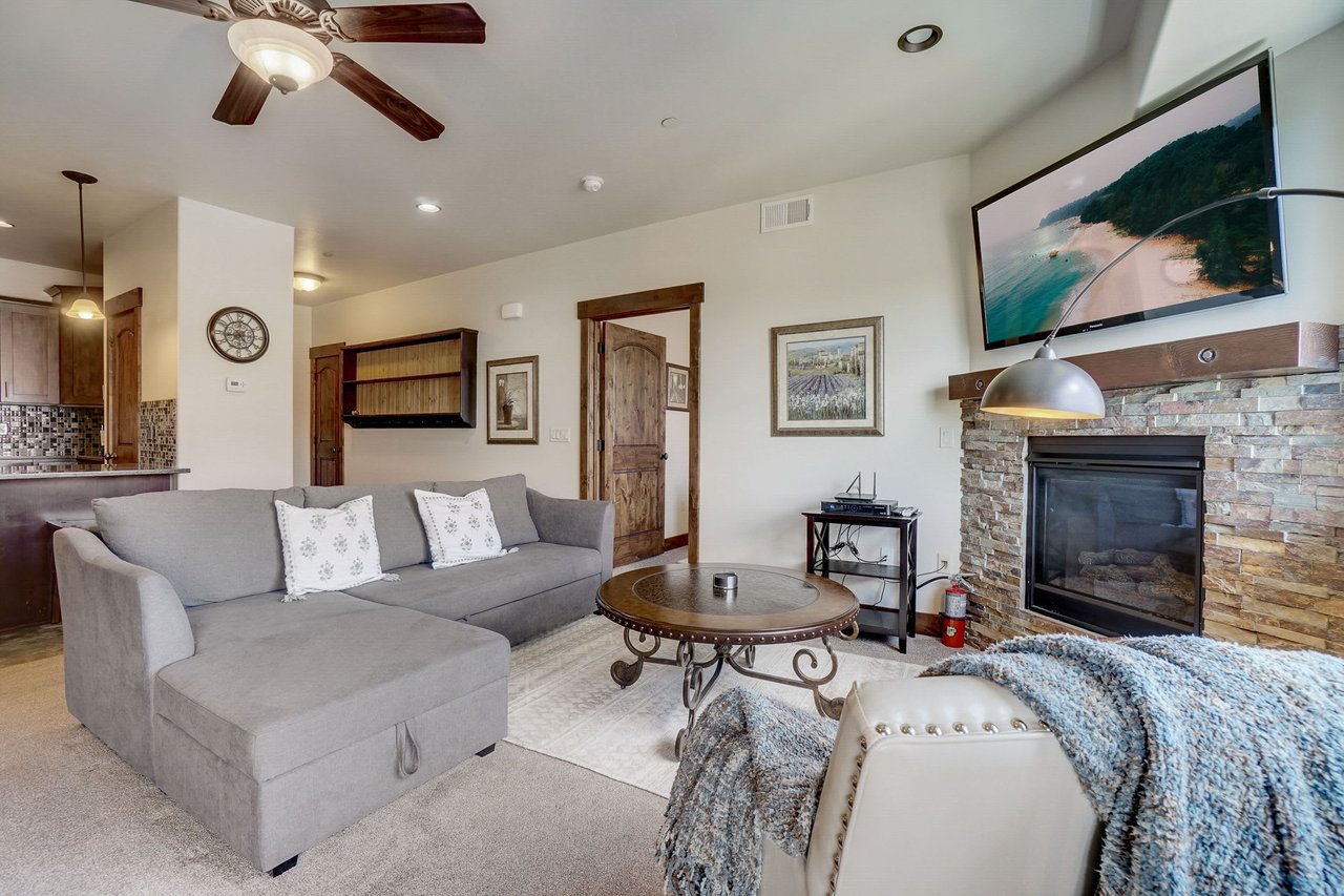 1291 W Black Rock Trail #H