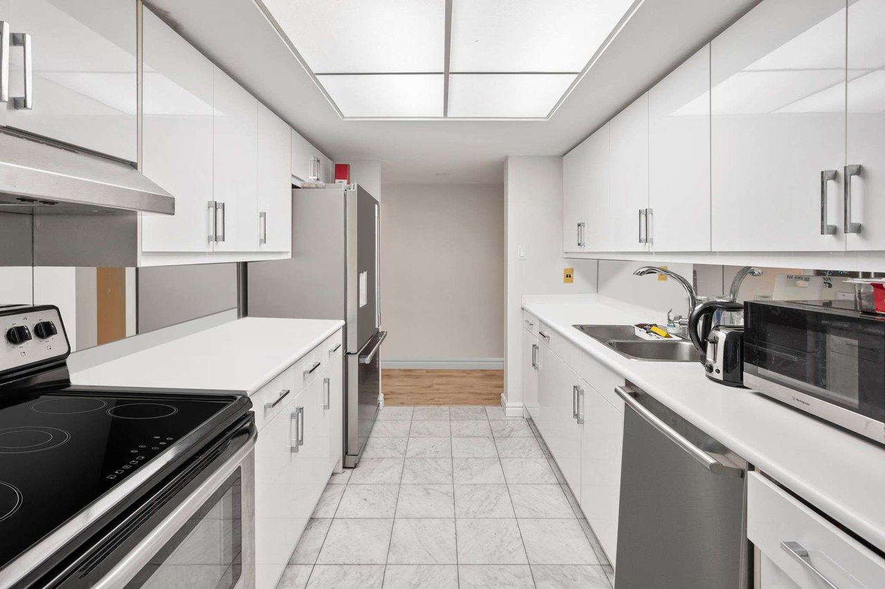 SOLD: Experience World-Class Living