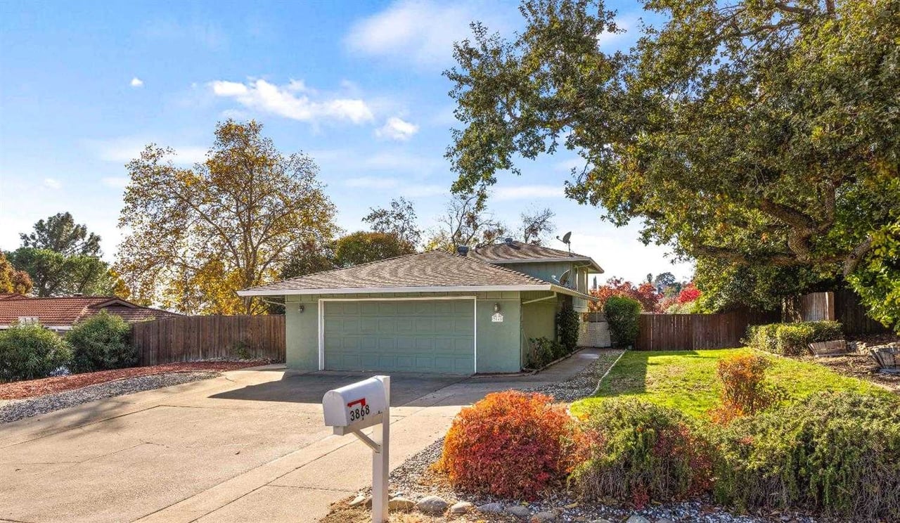 3868 Yellowstone Lane
