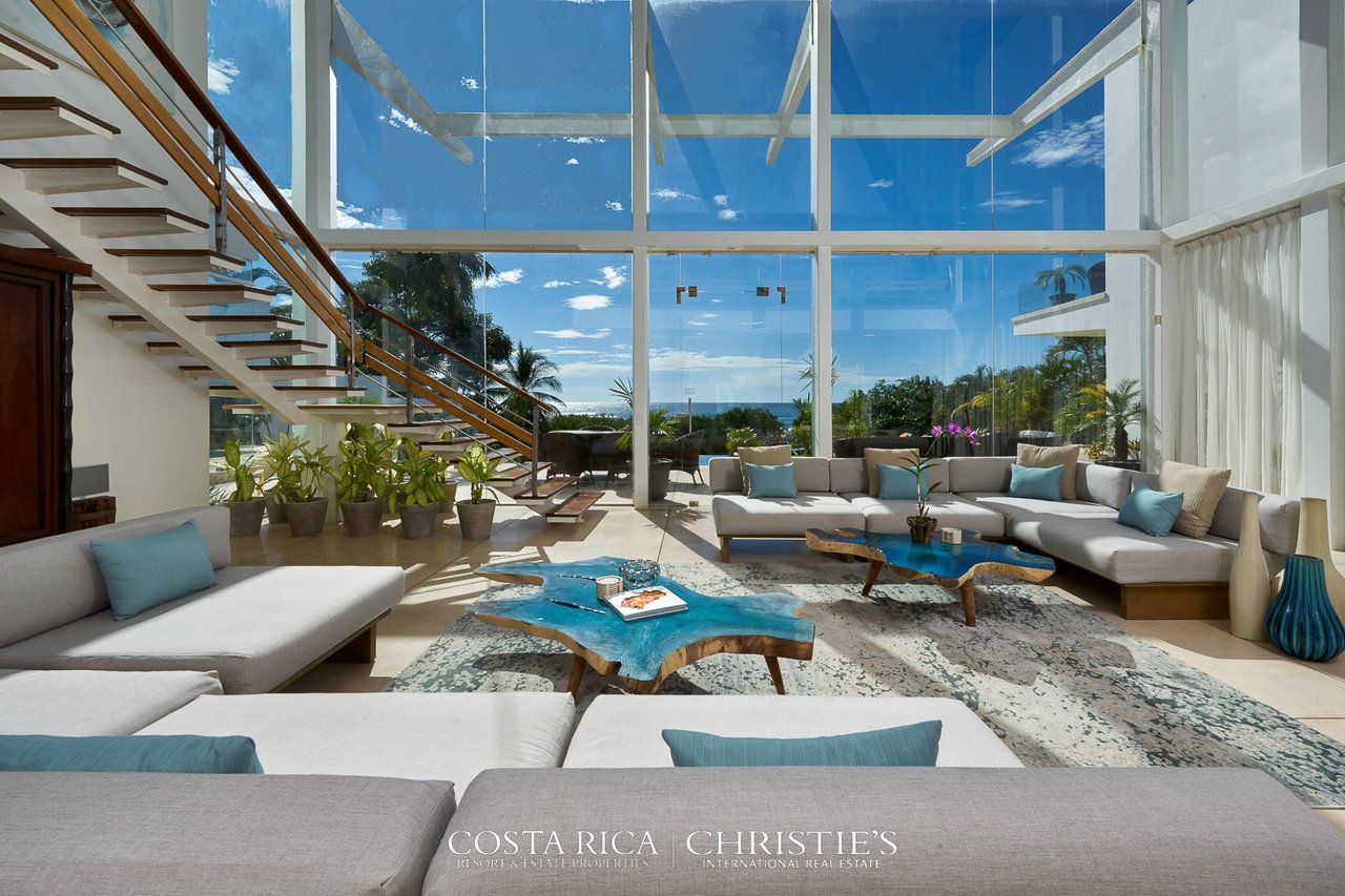 Oceanfront Casa Crystal