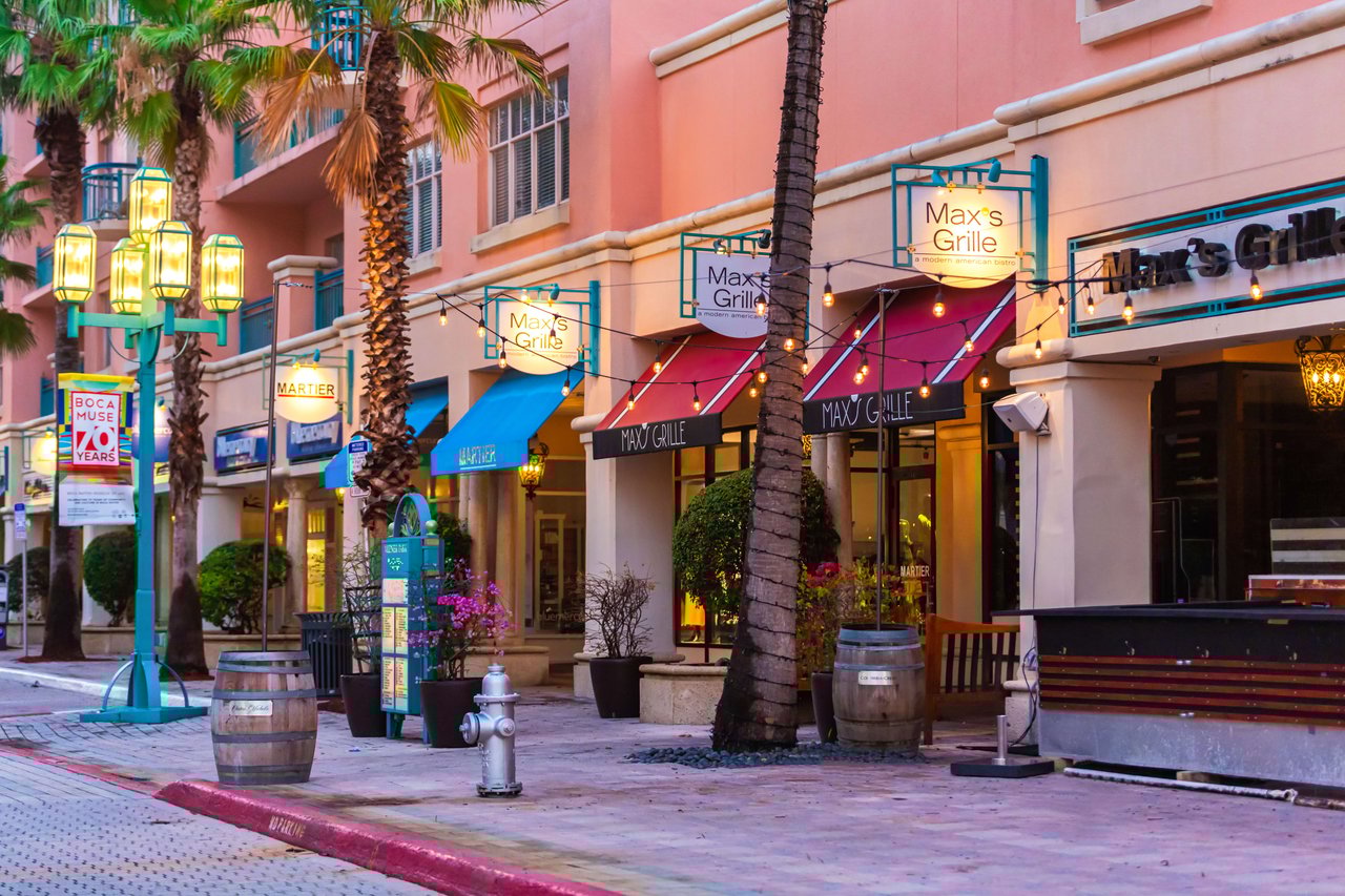 Building Connections: Boca Raton's Elite Networking and Social Club Scene