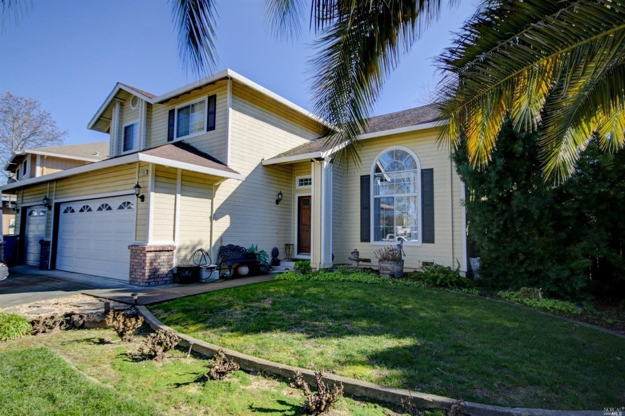 236 Belfiore Ln