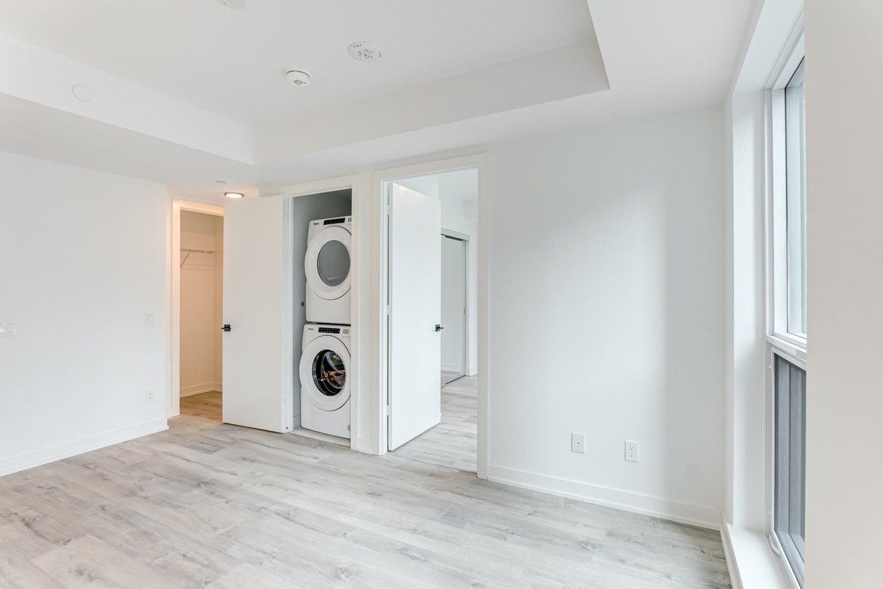327 King St W Unit: 1101