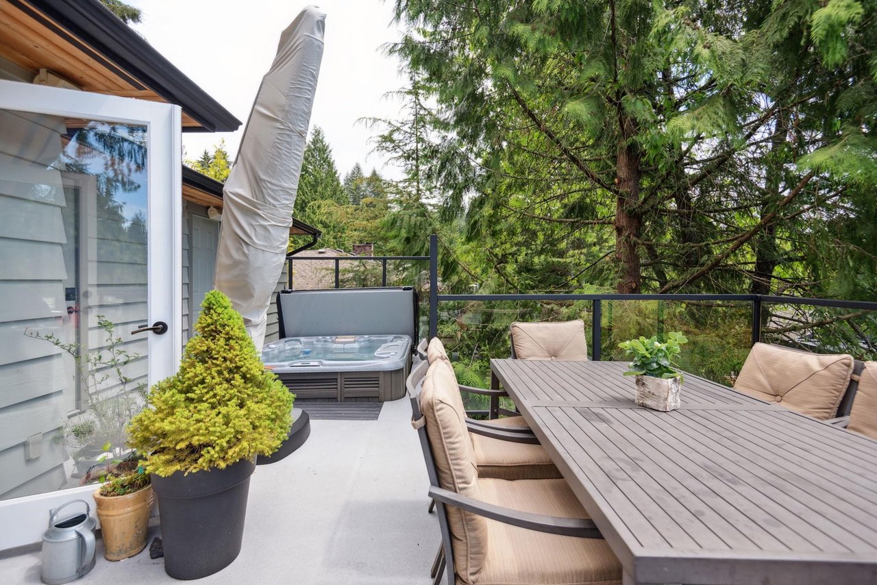 1253 Bracknell Cres