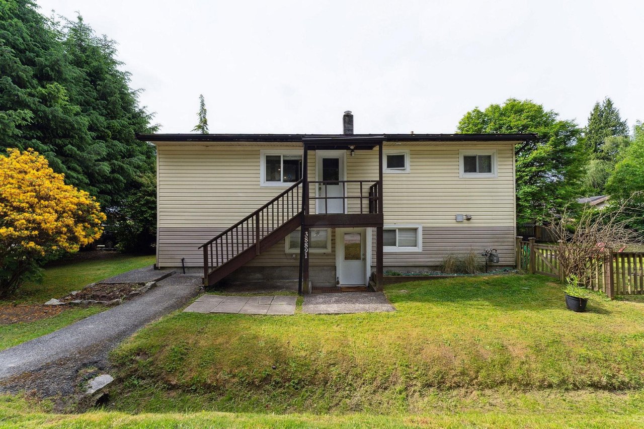 38891 Newport Road, Squamish