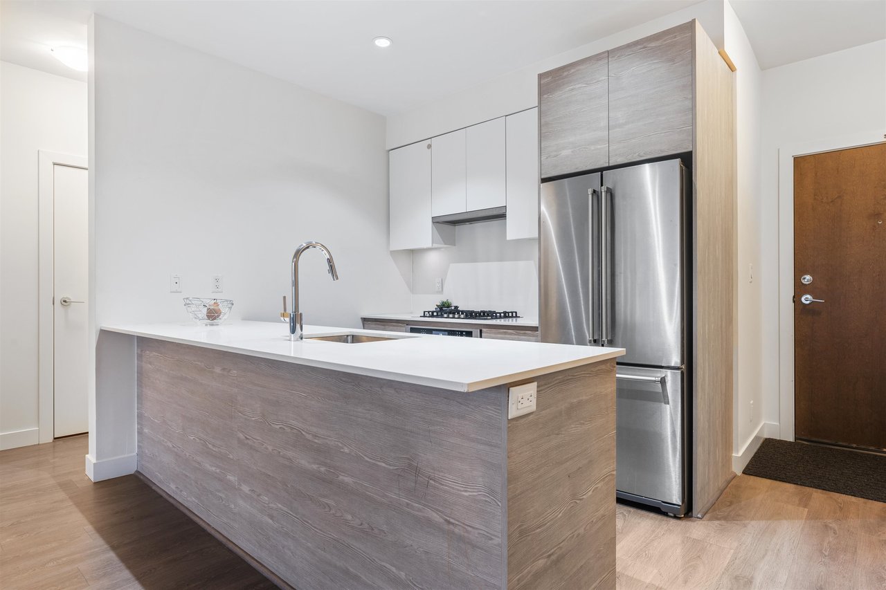304-4468 Dawson St