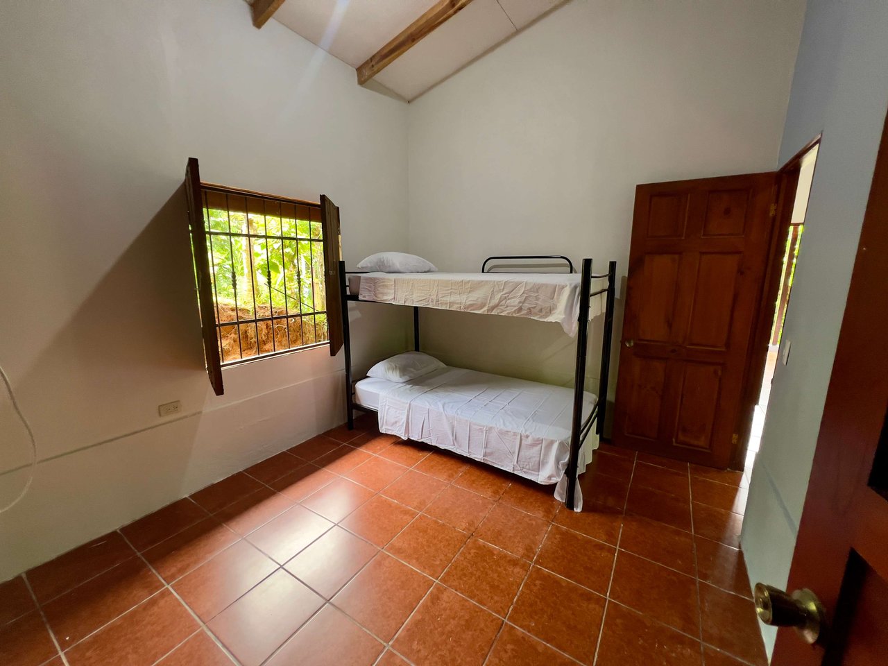 Affordable Wooden Cabañita, 2 bed, 1 bath. 