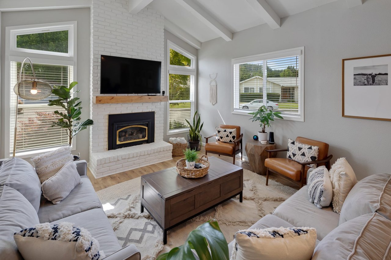 Stylishly Updated Rincon Valley Home