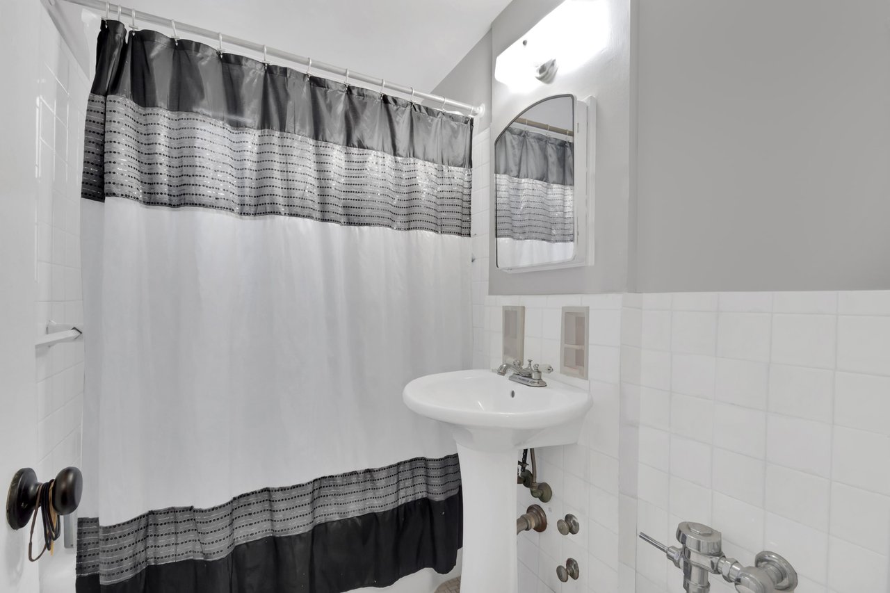 330 E 80th Street, Unit 2J