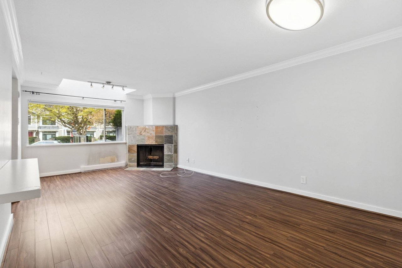 150 E 17th Ave