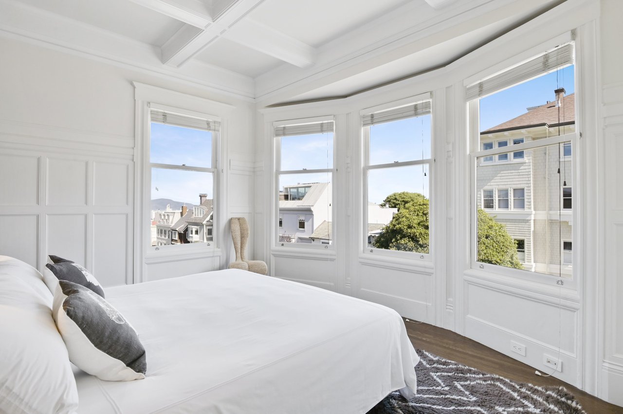 Designer-Renovated 3BD Cow Hollow Condo