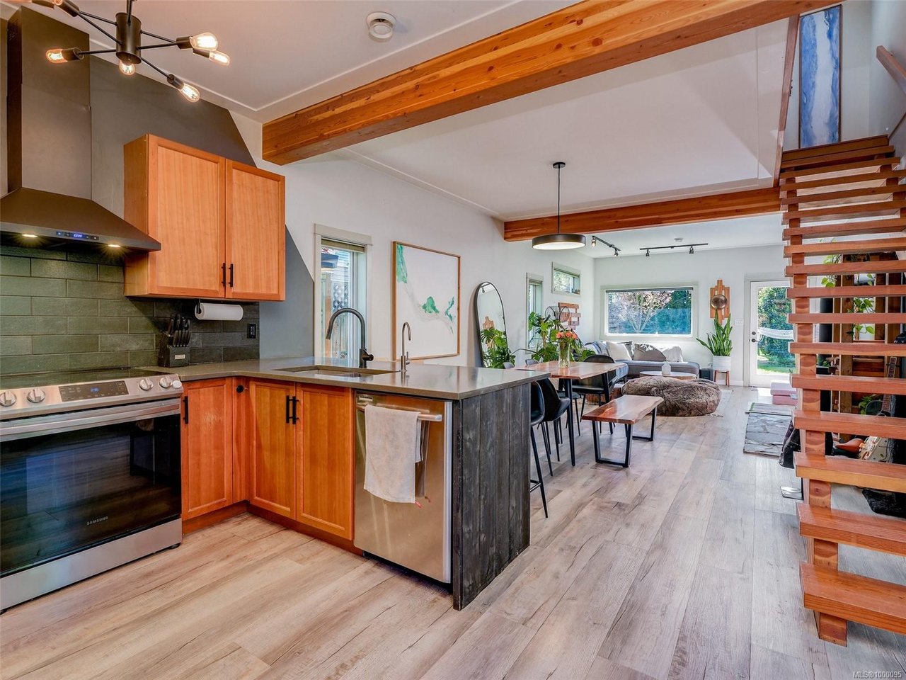 282 Burnside Rd, Victoria