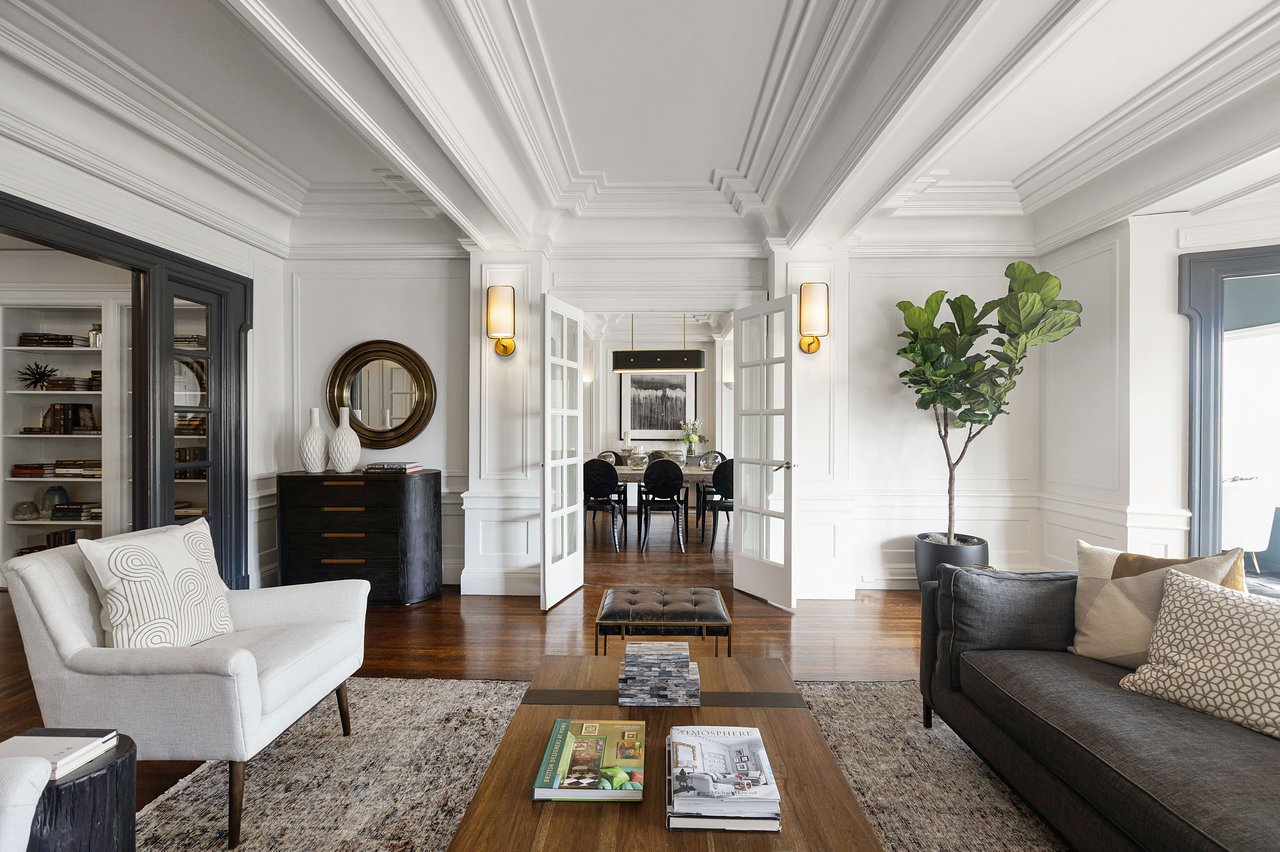 Grand New York-Style Condominium at 840 Powell