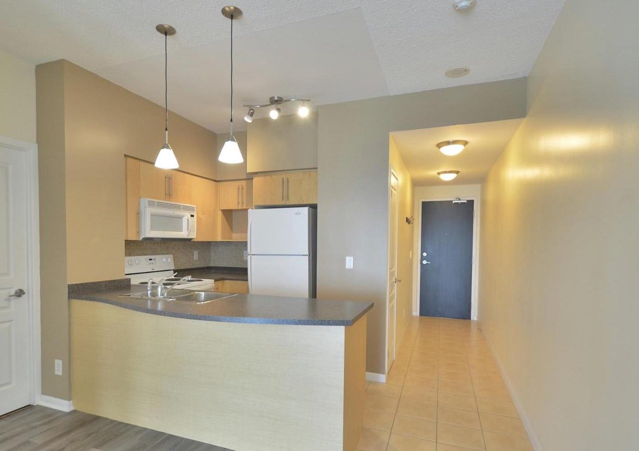 Suite 1608 -18 Yonge Street