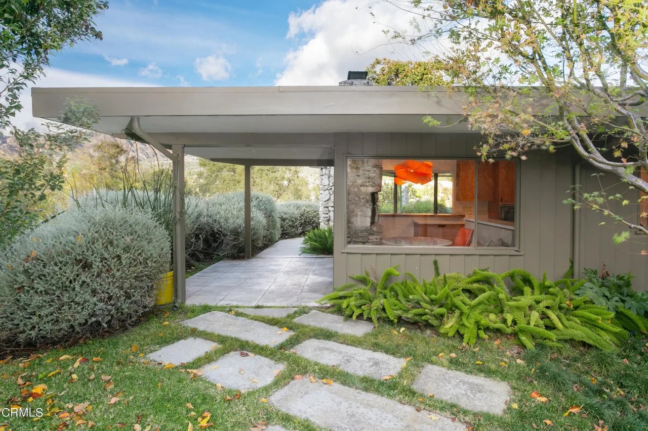 THE ALLAN F. DAILY RESIDENCE