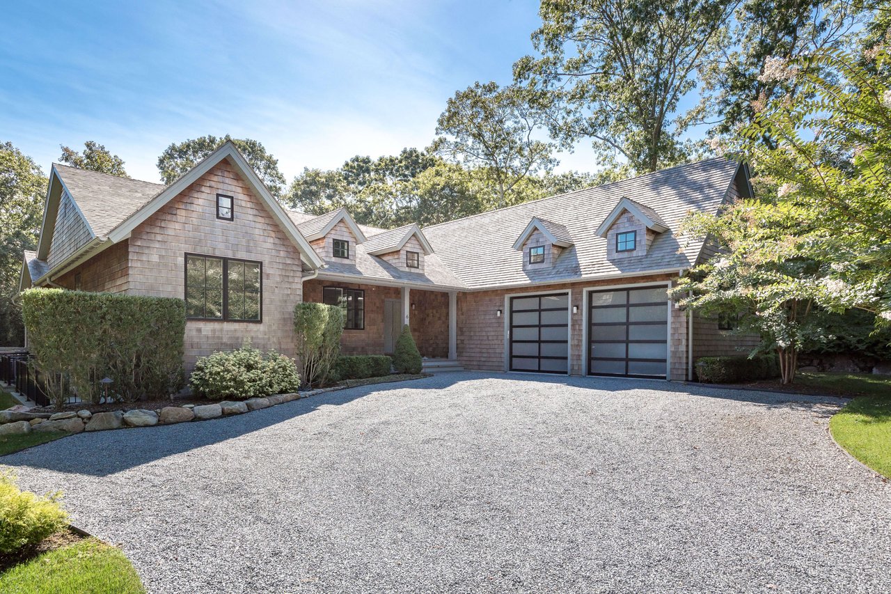 6 Albertines Lane