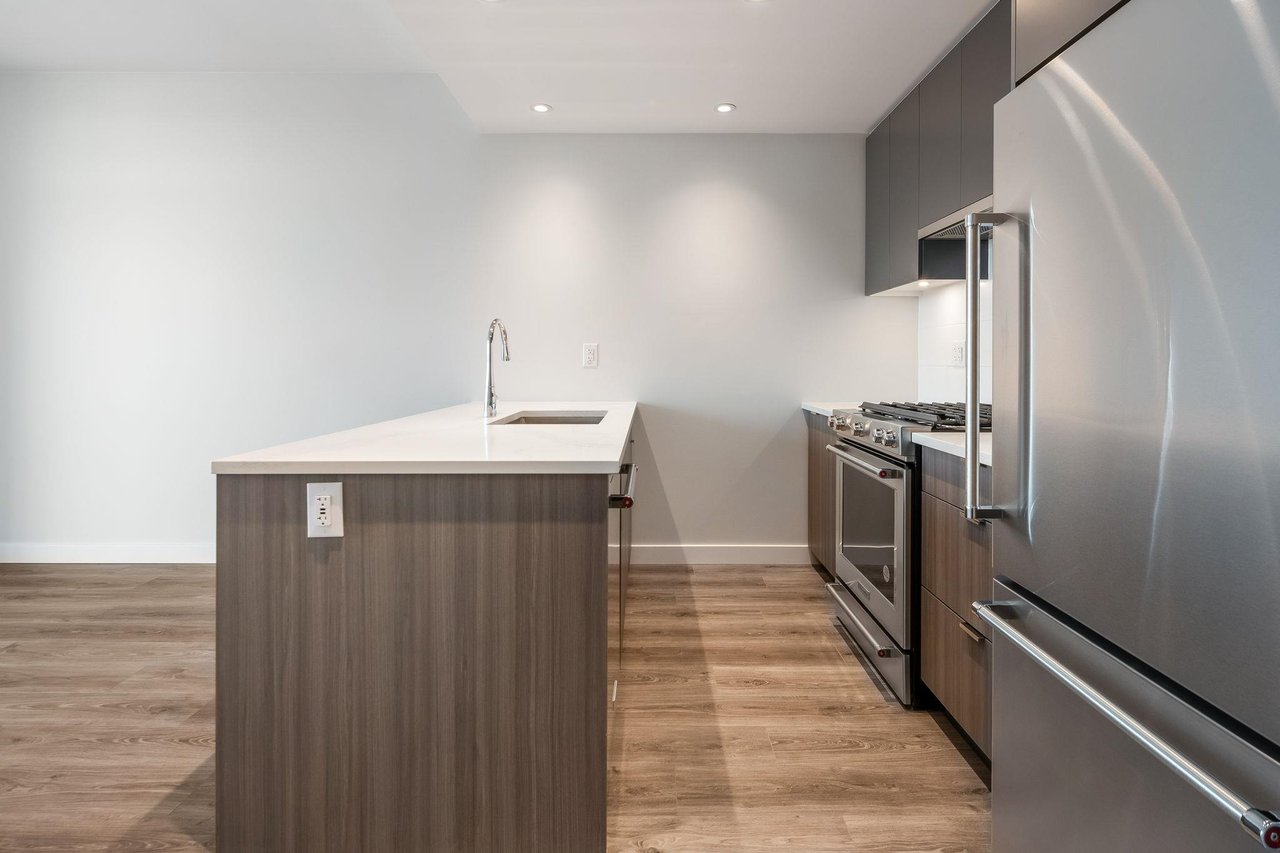 1608-3430 E Kent Ave S Ave