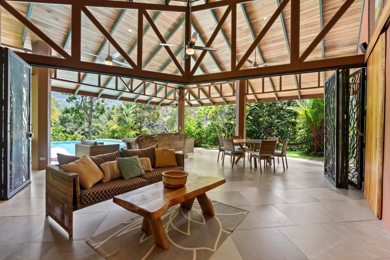 Casa Loro Verde,  Rainforest Jungle Retreat Home on 5.24 Acres in Portalon!