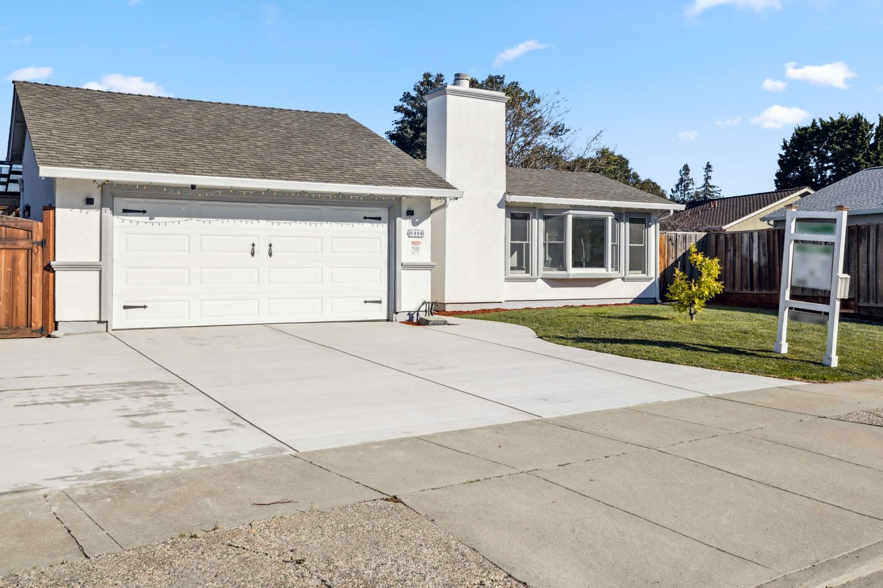 6044 Palm Springs CIR