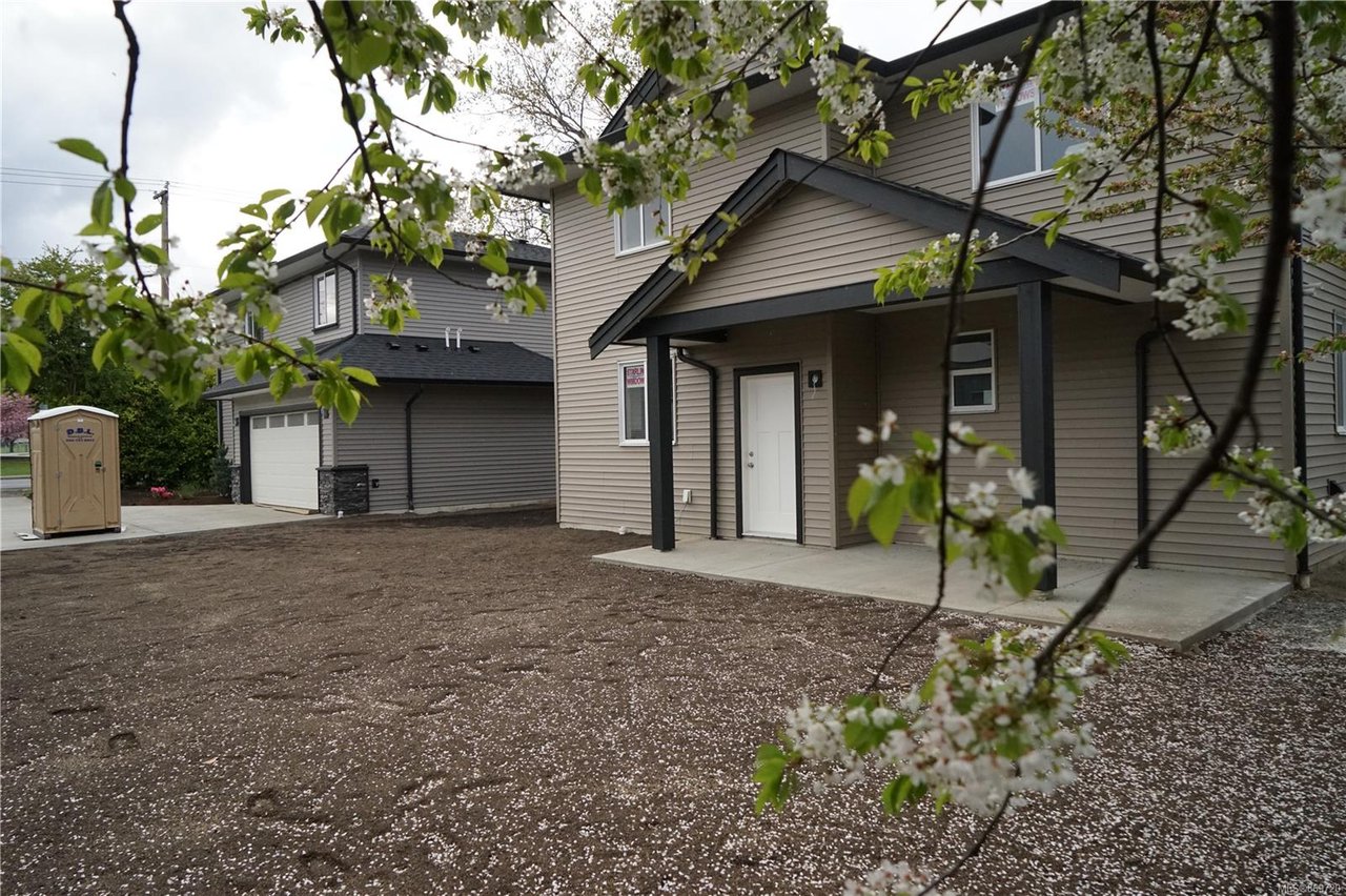 770 Bruce Ave, Nanaimo