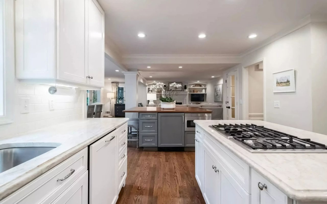 Upscale Living in Pristine Historic Brookhaven Neighborhood