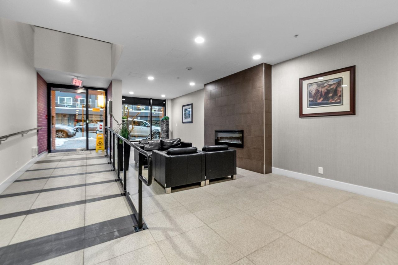 305-7777 Royal Oak Ave