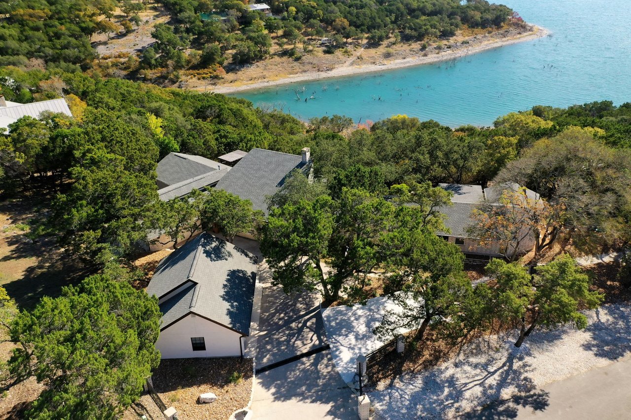 851 Mount Lookout Dr