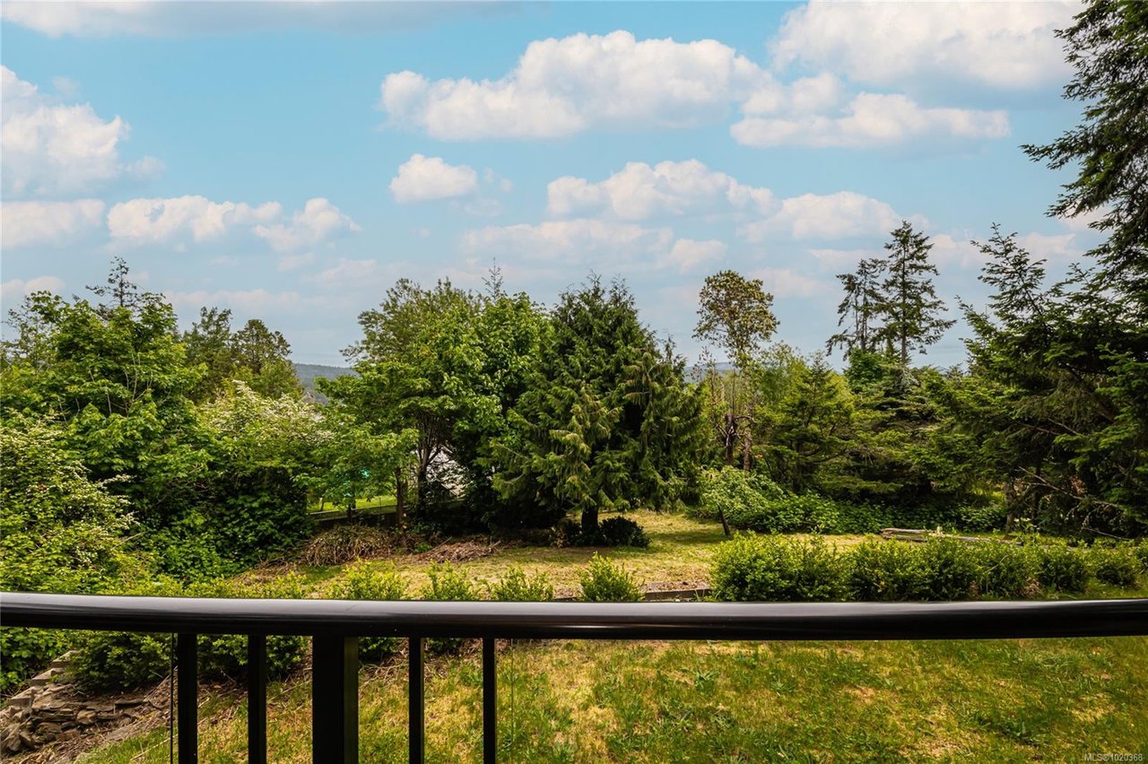 140 Mt. Baker Cres