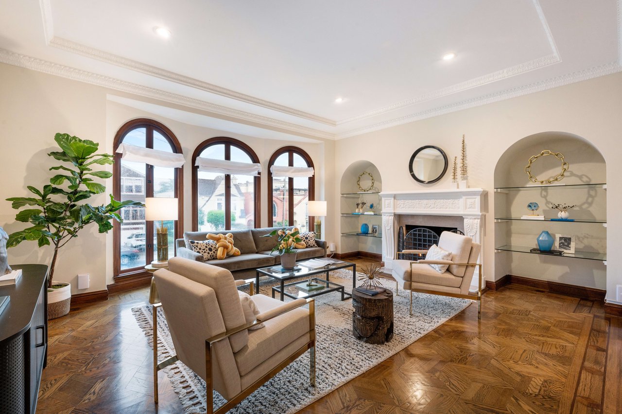 Stylish & Modern Mediterranean