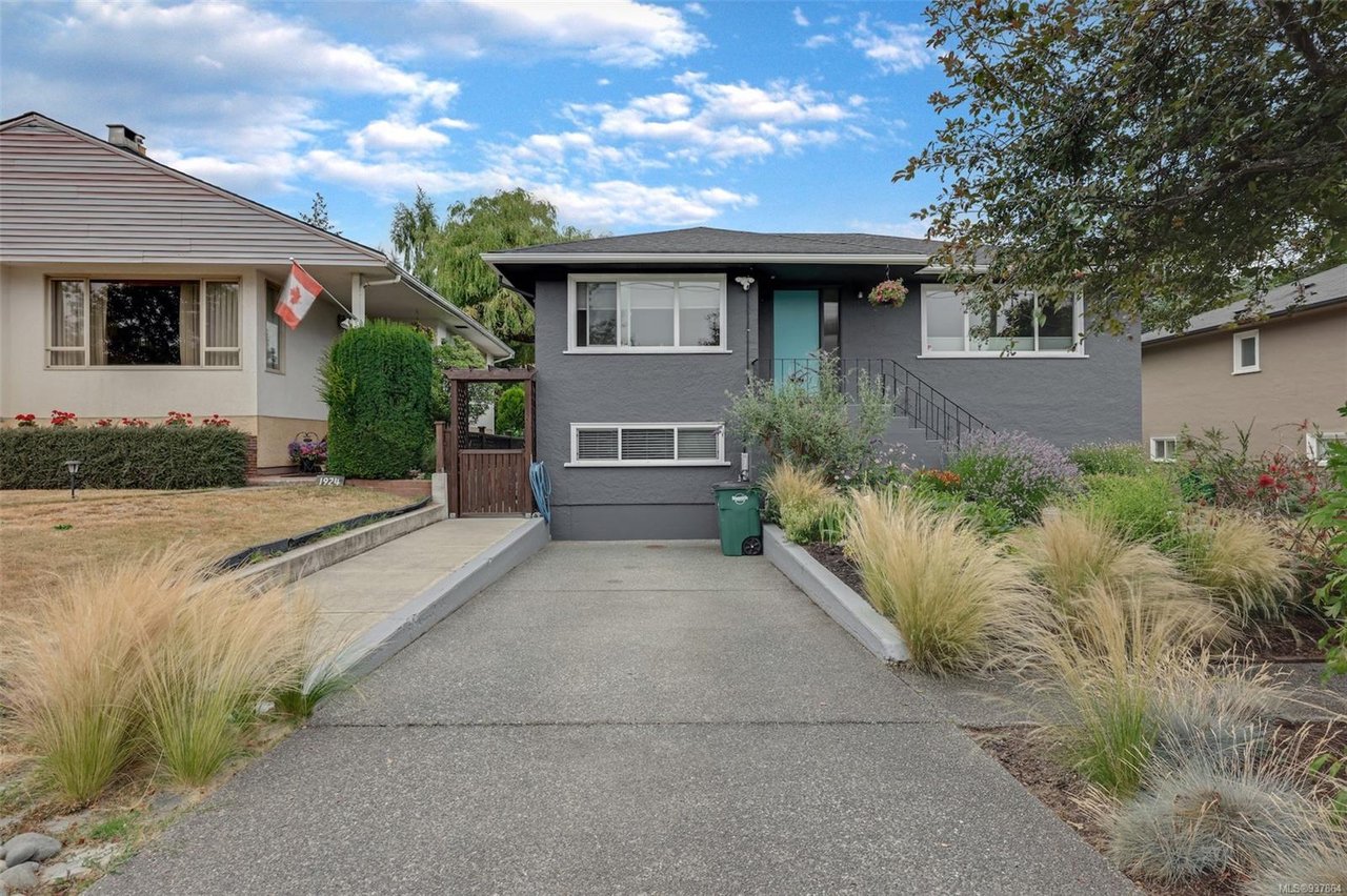 1936 Allenby St
