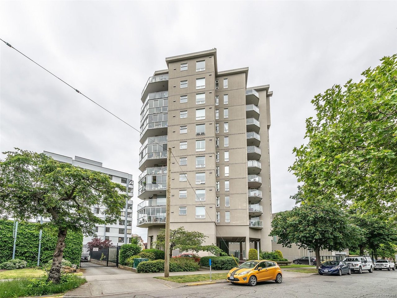 1001-1015 Pandora Ave