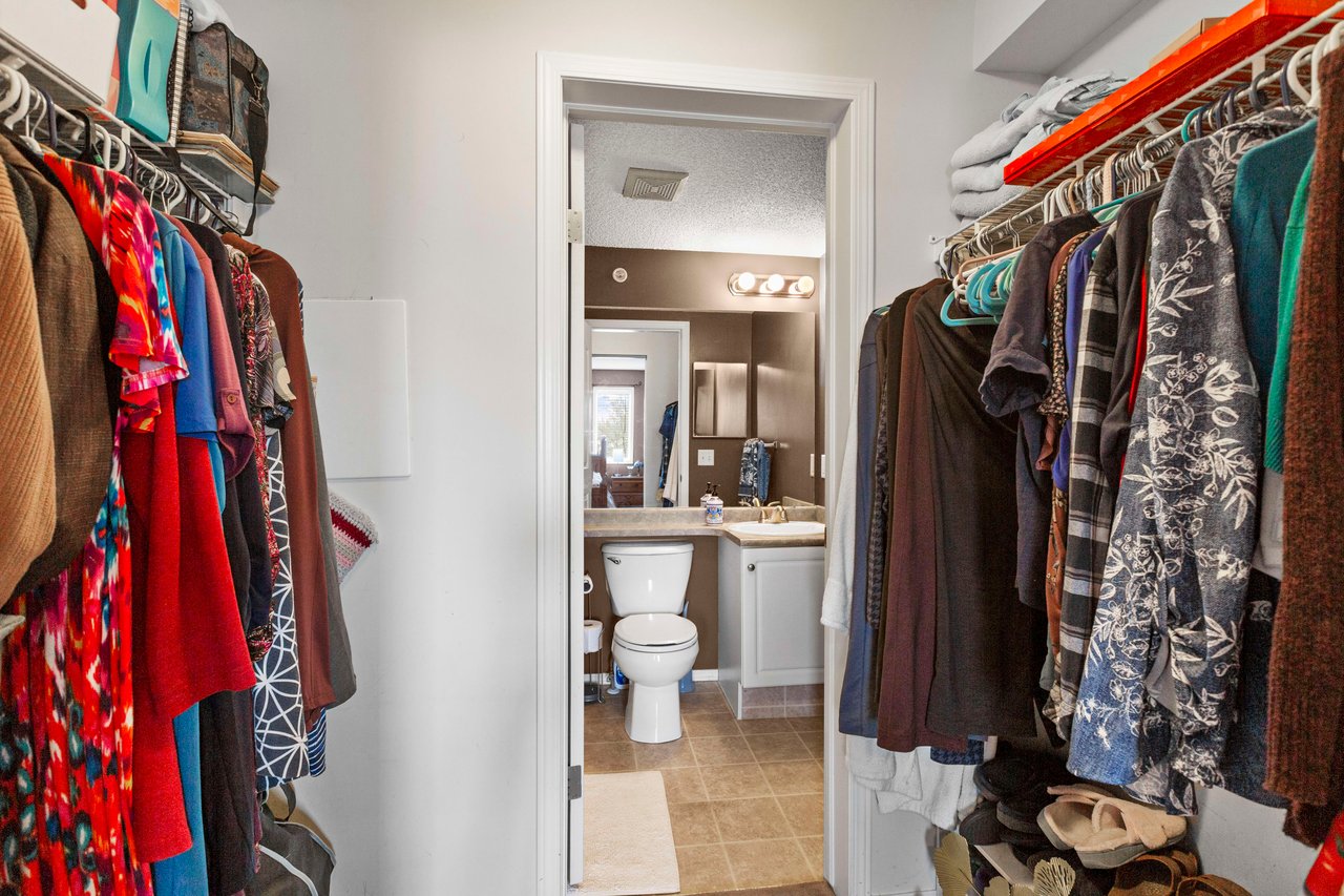 401, 5500 Somervale Court SW Unit: 401