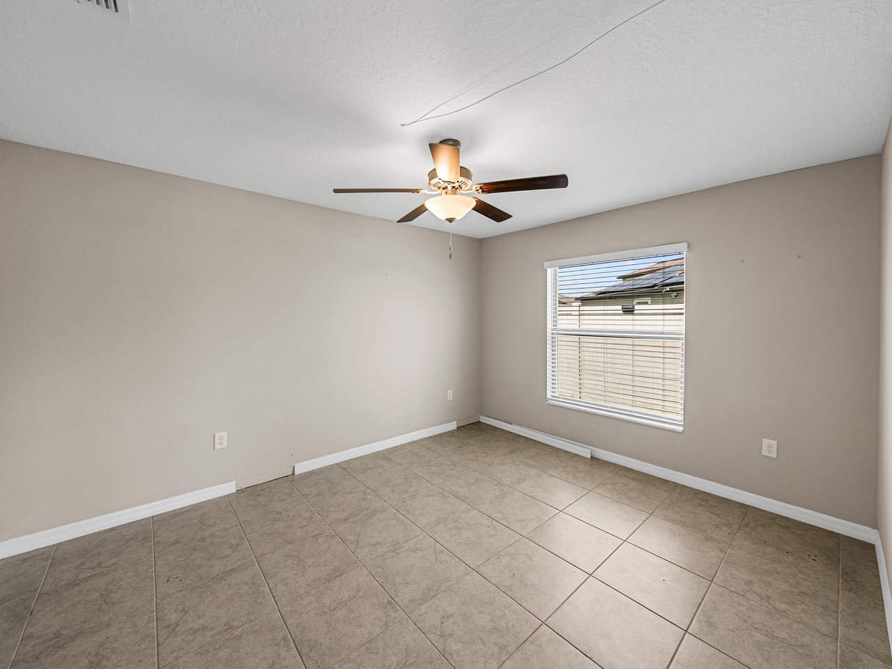 5474 LESLIE CANYON DR