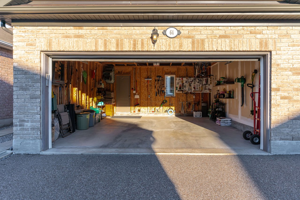 64 Bittersweet St