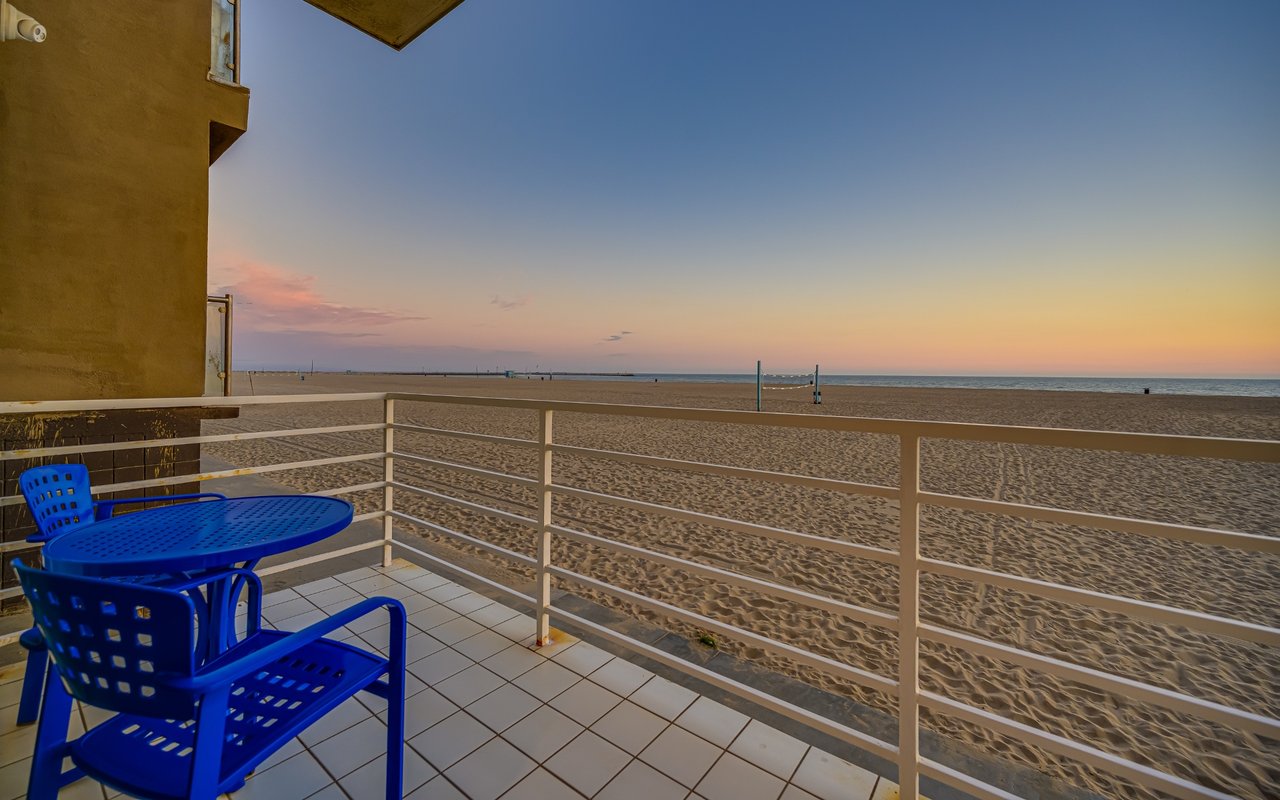 4403 Ocean Front Walk, #105