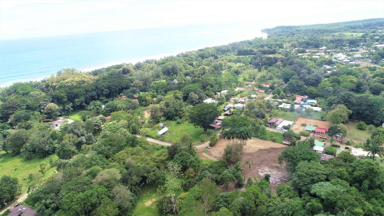 5000 Square Meter Lot, Residencial or Commercial, 400 Meters From the Beach.