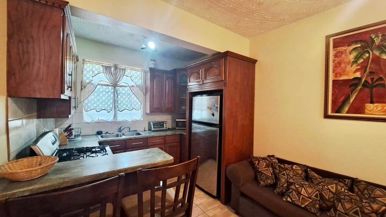 895 Road Town 1 Bedroom Apartment