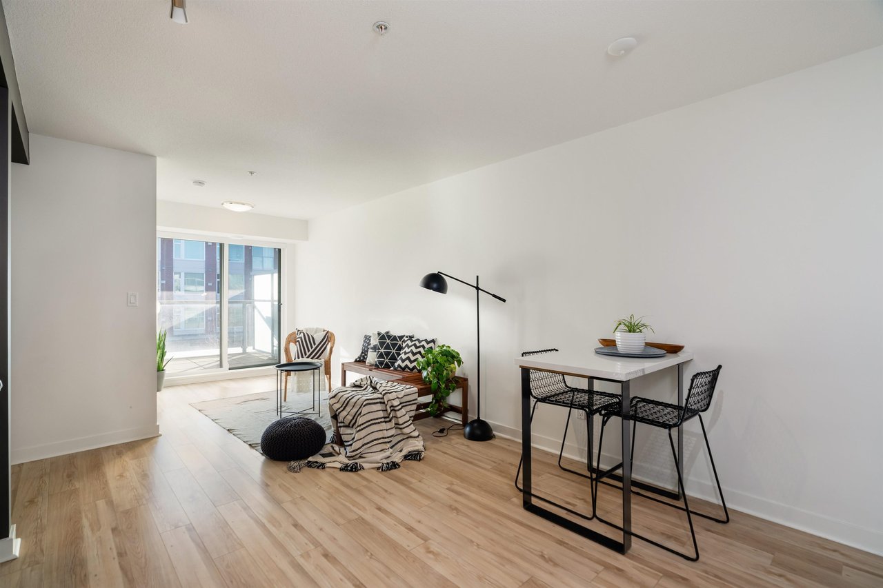 315-2888 E 2nd Ave