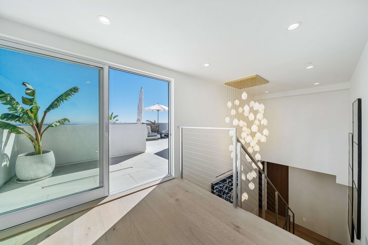 The Apex HH | 7115 Macapa Drive