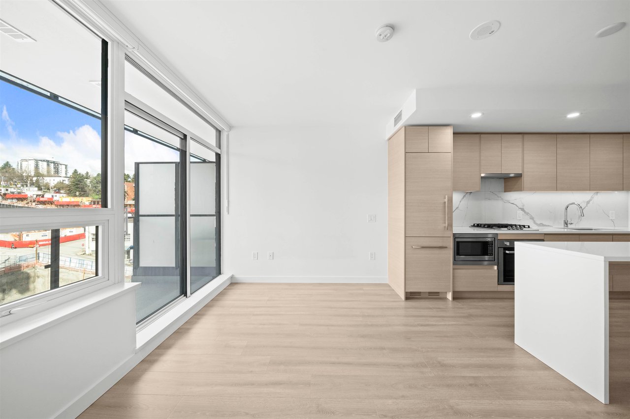 1003-823 Carnarvon St