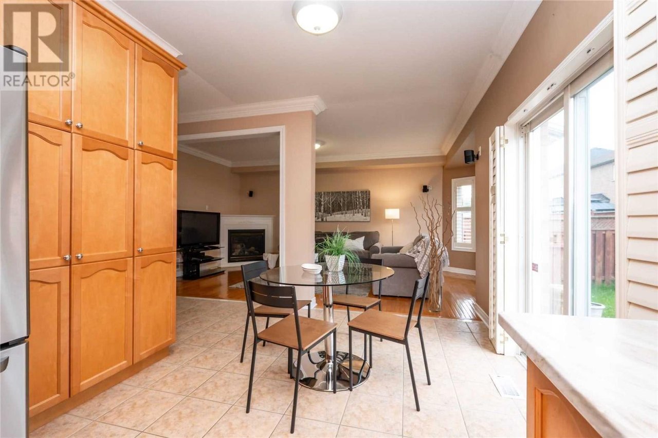 23 Pappain Cres